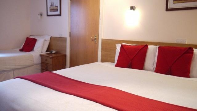 Glenlossie Guest House Dumfries Esterno foto
