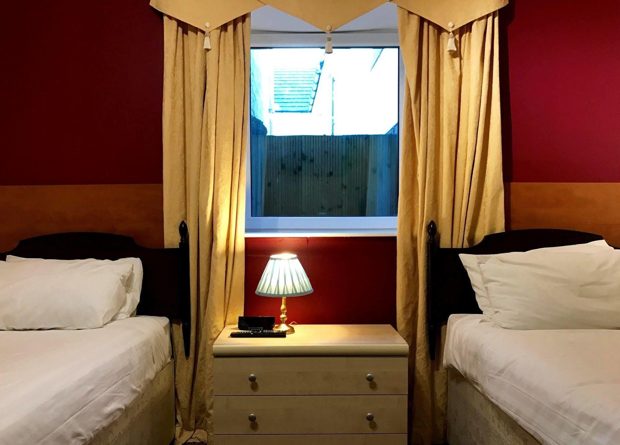 Glenlossie Guest House Dumfries Esterno foto