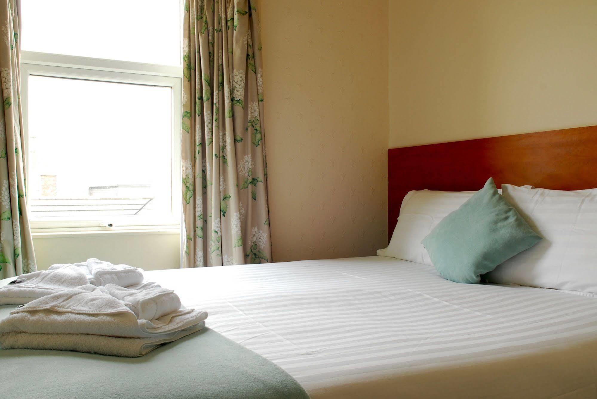 Glenlossie Guest House Dumfries Esterno foto